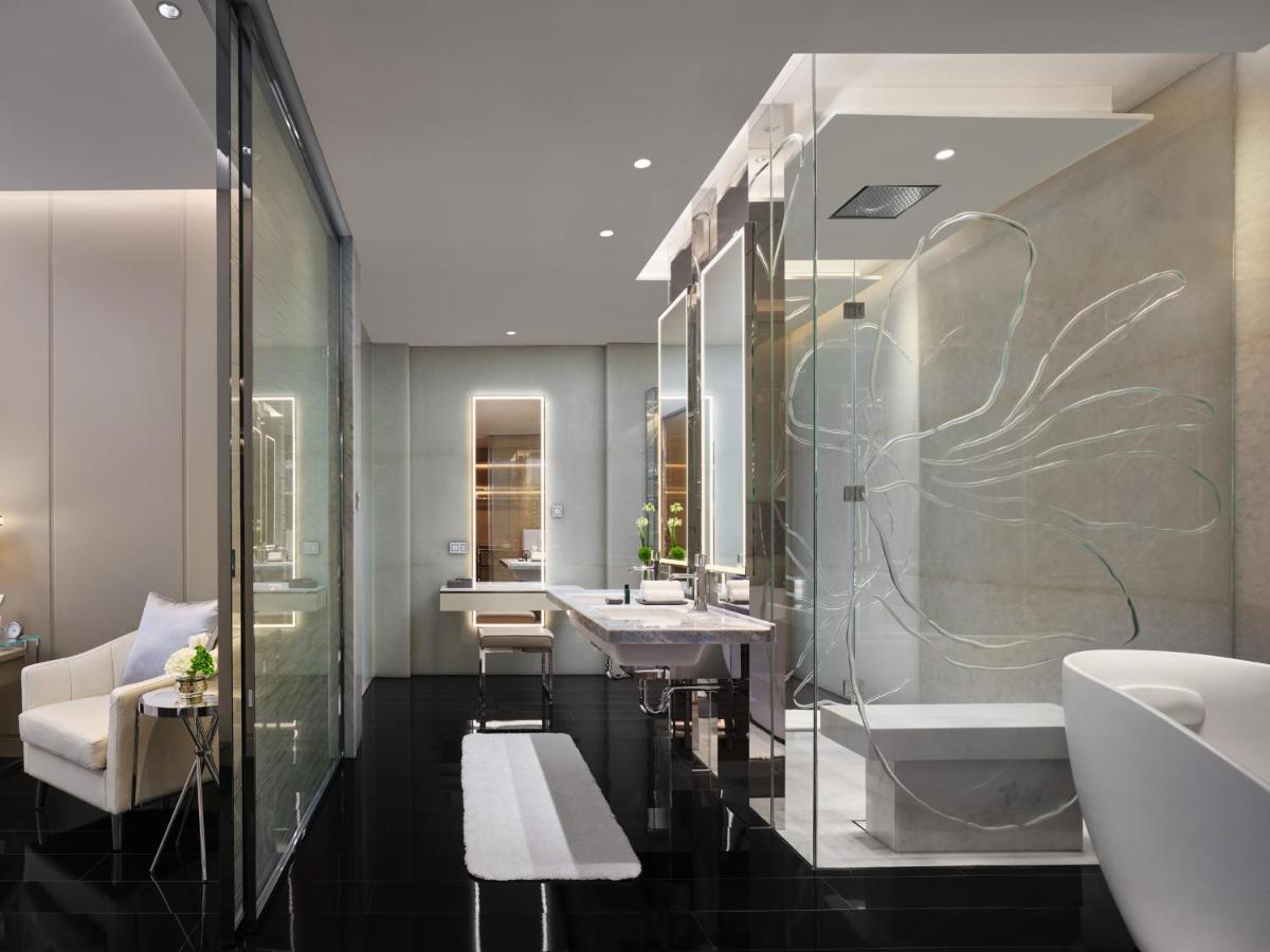 J Hotel, Shanghai Tower - Above All Else, Overlooking The Bund Exterior foto