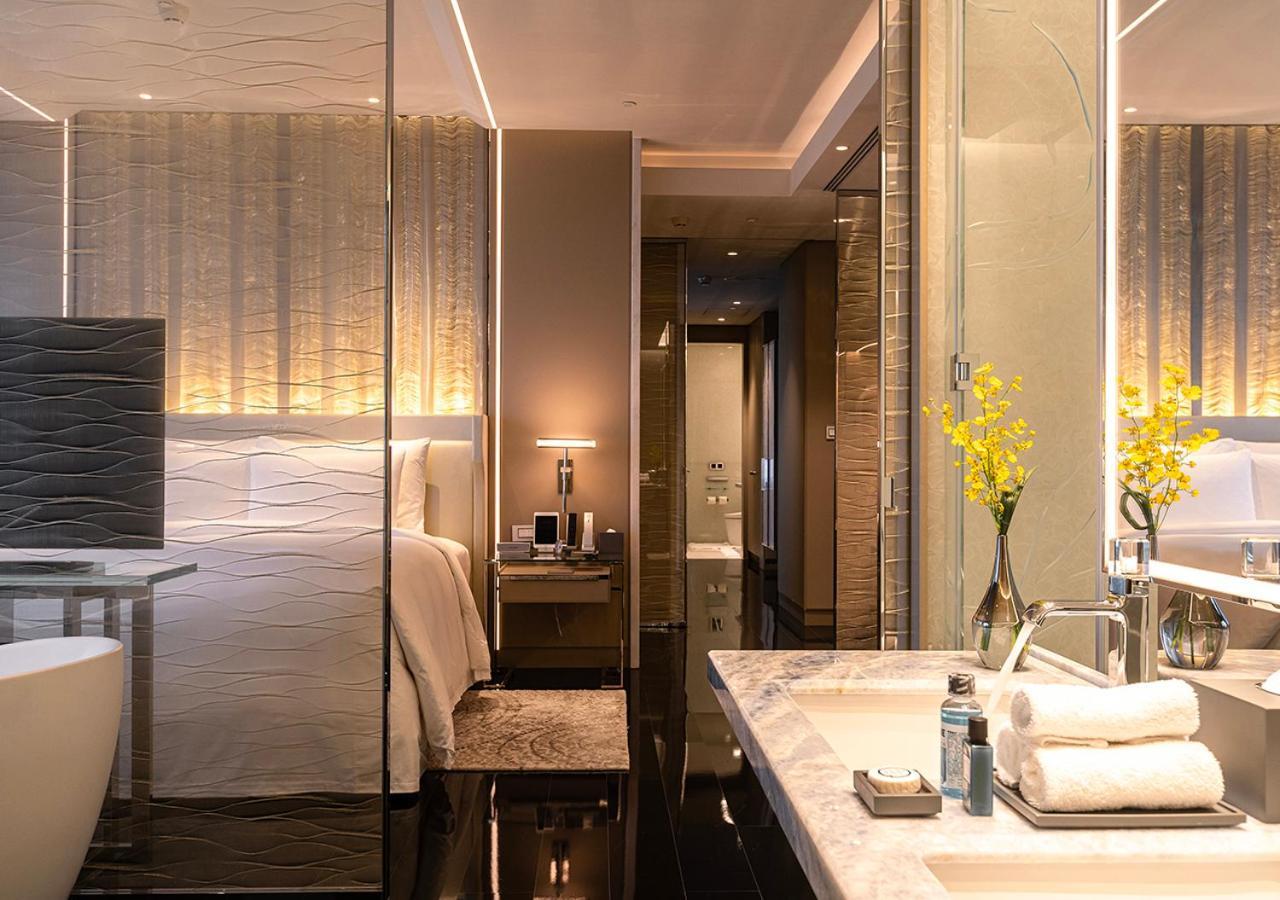 J Hotel, Shanghai Tower - Above All Else, Overlooking The Bund Exterior foto